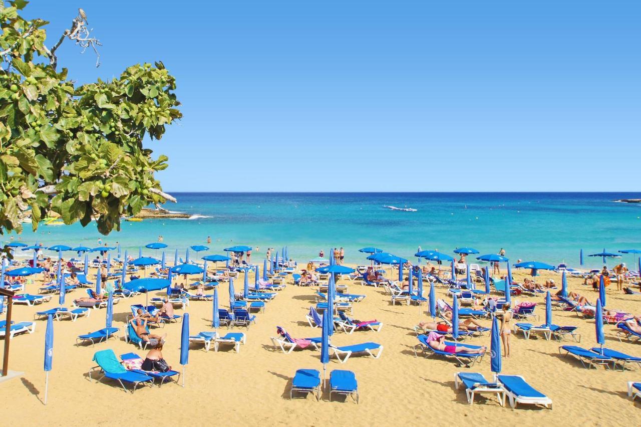 Lucile - Coralli Beachfront Apartment Paralimni Luaran gambar