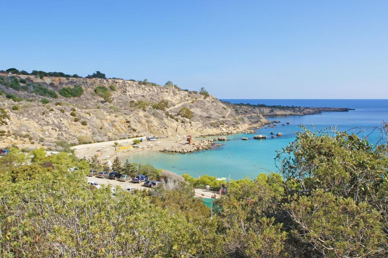 Lucile - Coralli Beachfront Apartment Paralimni Luaran gambar
